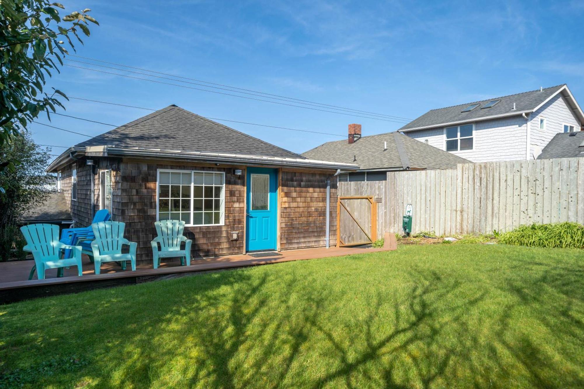 Nyevana Beach House Newport Exterior photo